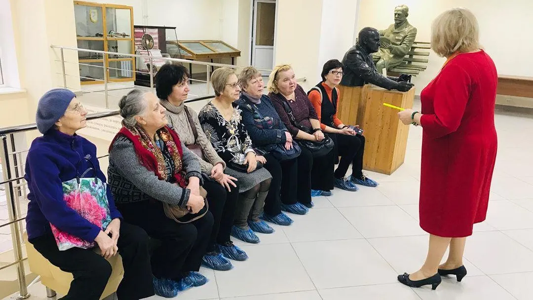 Более 30 пенсионеров из Люберец посетили с экскурсией Красногорск