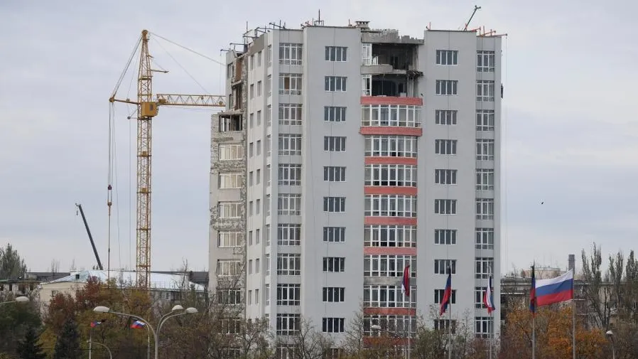 Хуснуллин: в Мариуполе восстановили почти все многоквартирные дома