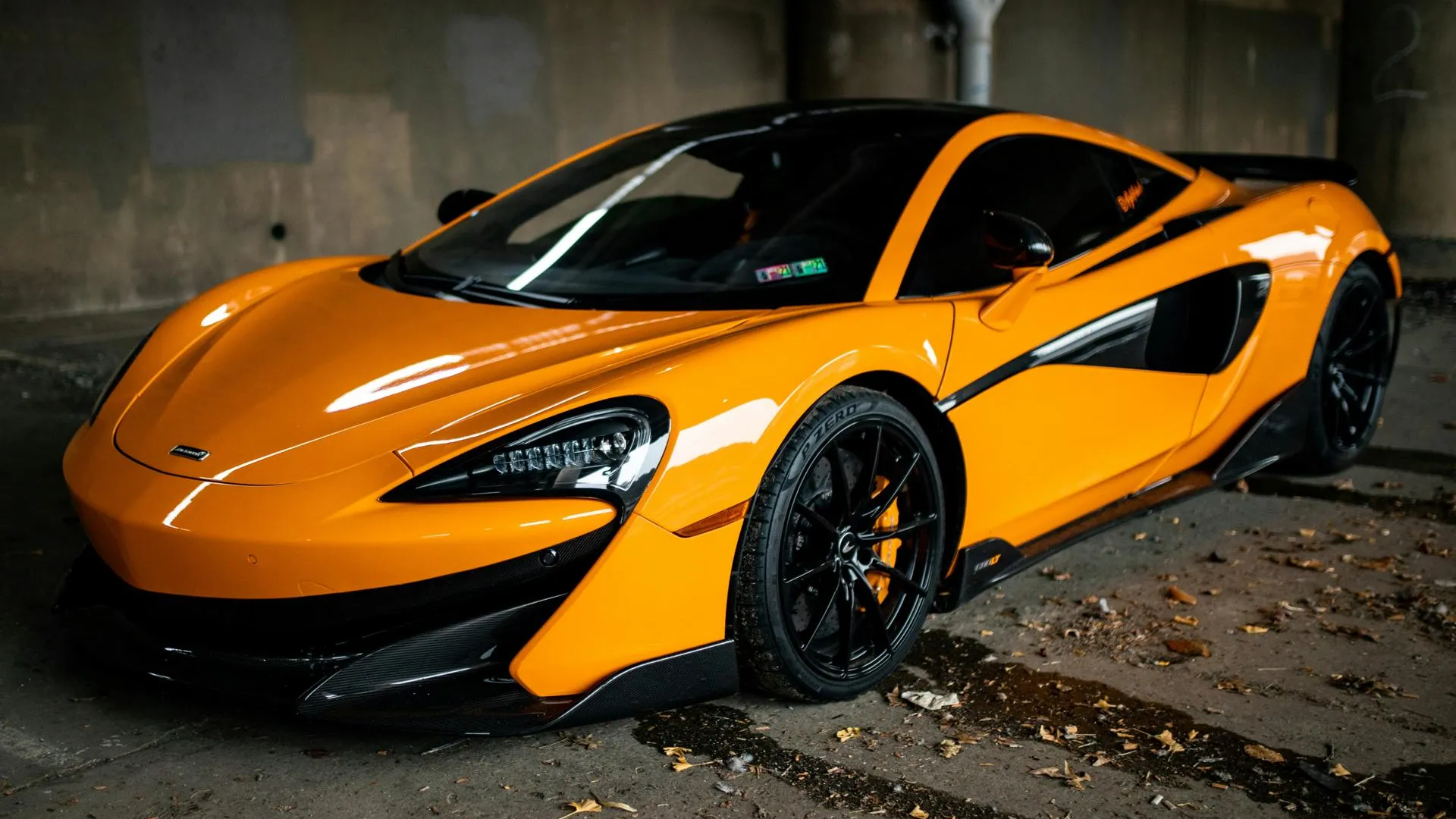 Владелец McLaren в Перми покончил с собой после того, как на авто наложили арест