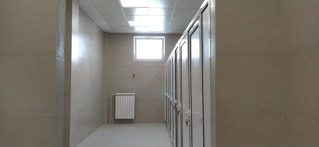 Скрытая камера в школьном туалете Скрытая камера в школьном туалете