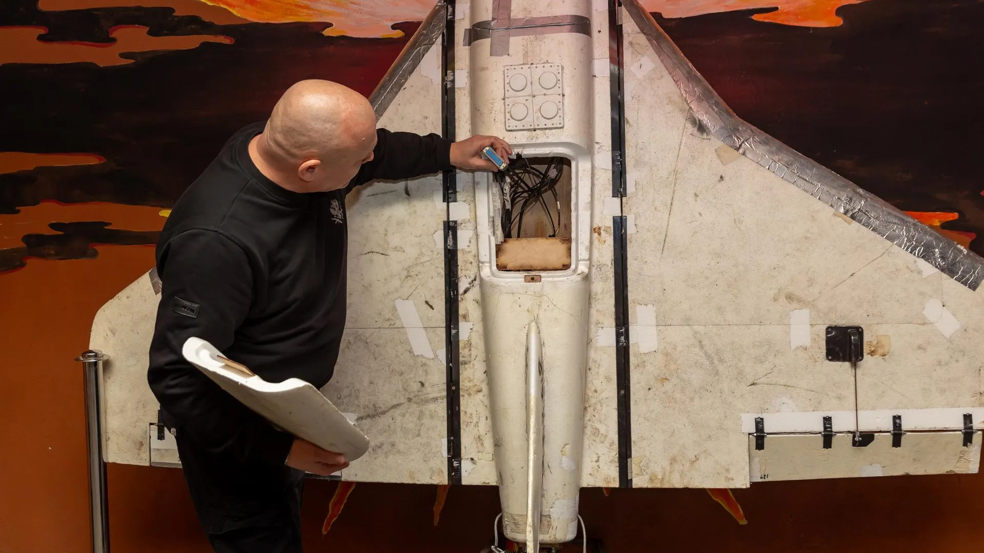 Маску из операции «Поток» передали в музей «МИР» Орехово-Зуевского округа