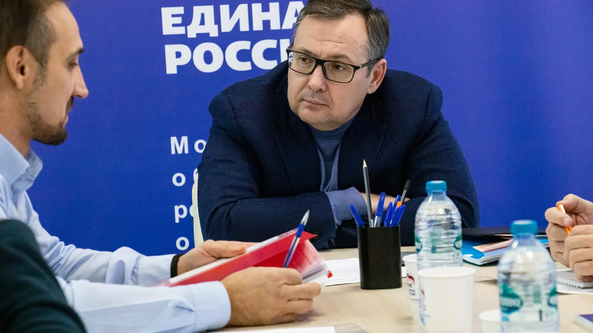 Сенатор Тресков принял граждан в региональной приемной «Единой России»