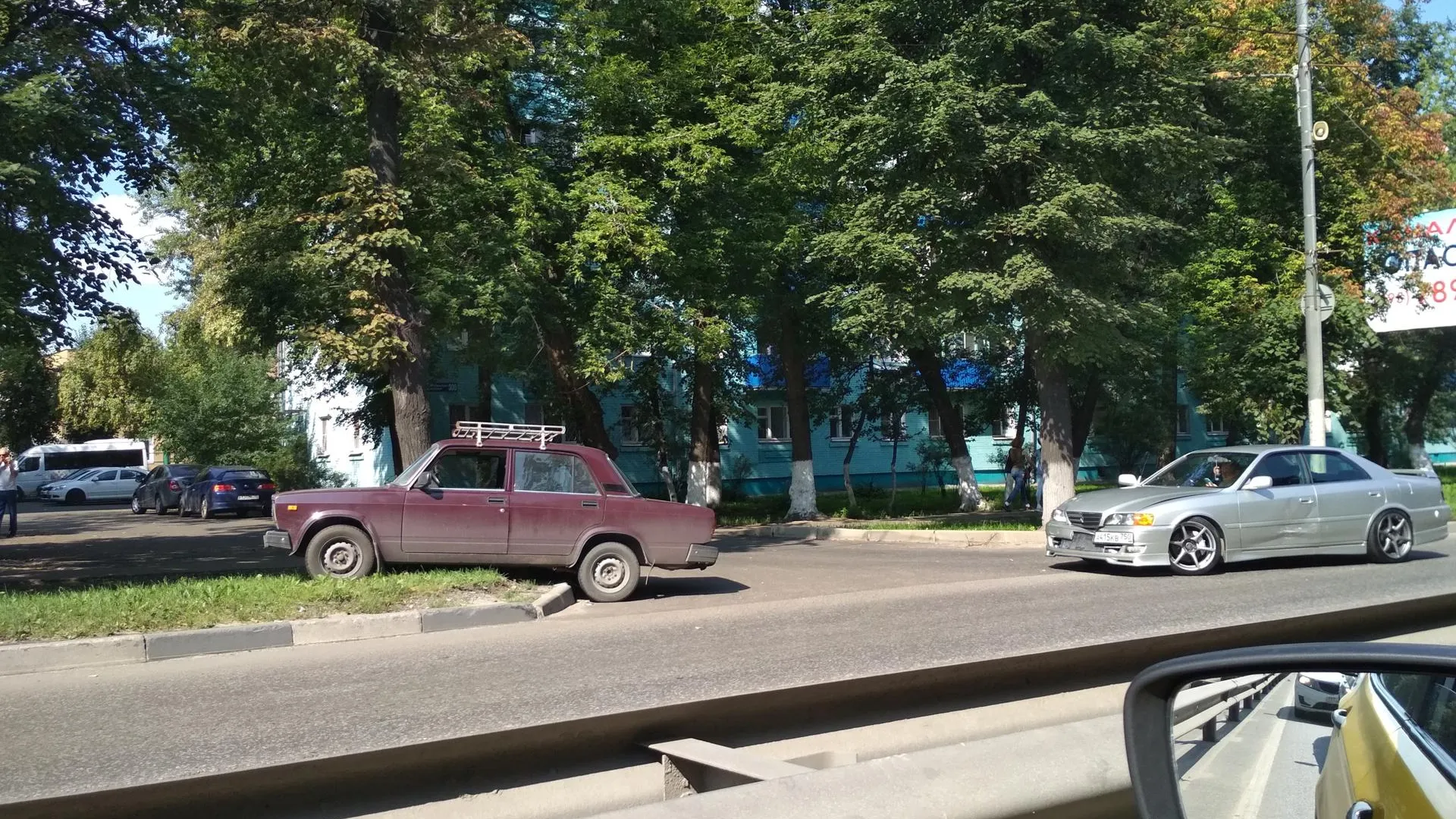 Две машины столкнулись на Октябрьском проспекте Люберец