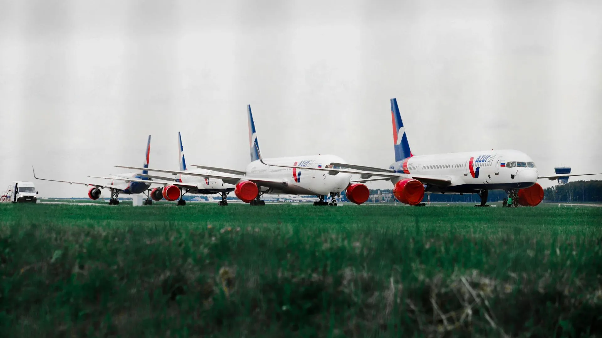 Спустя 7 часов россияне смогли улететь из Москвы в Анталью рейсом Azur Air