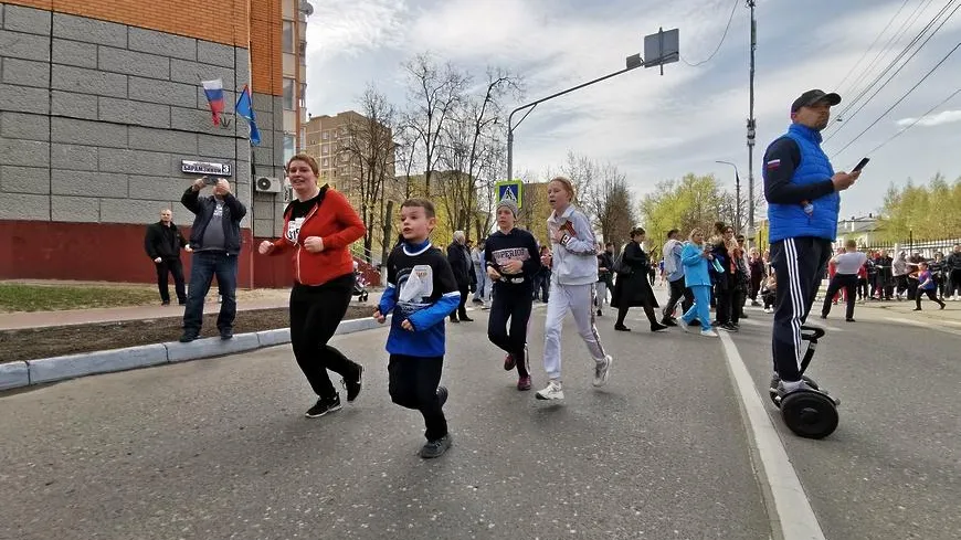 Около 700 человек приняли участие в забеге «ZA МИР!» в парке Талалихина в Подольске