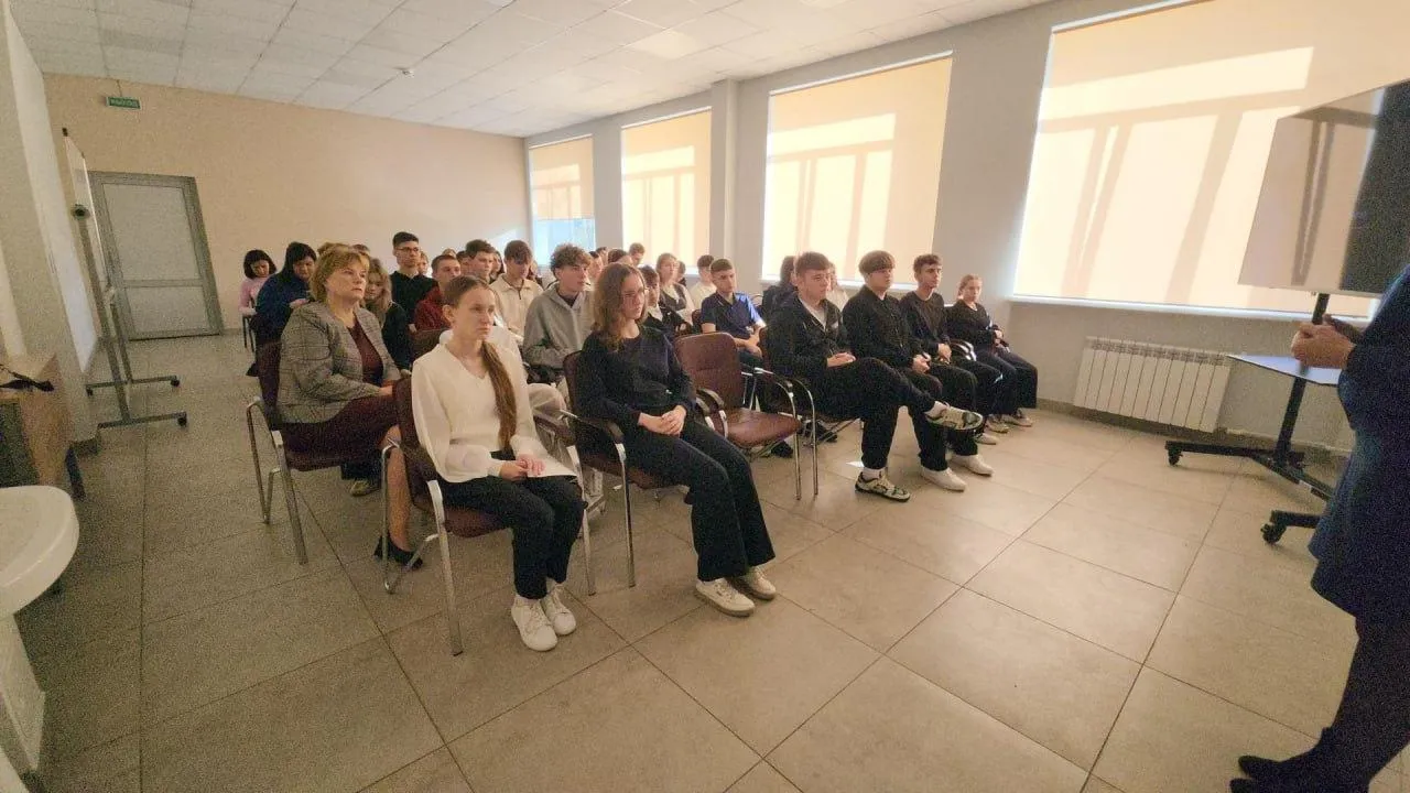 Школьники Каширы узнали больше о случаях дистанционного мошенничества