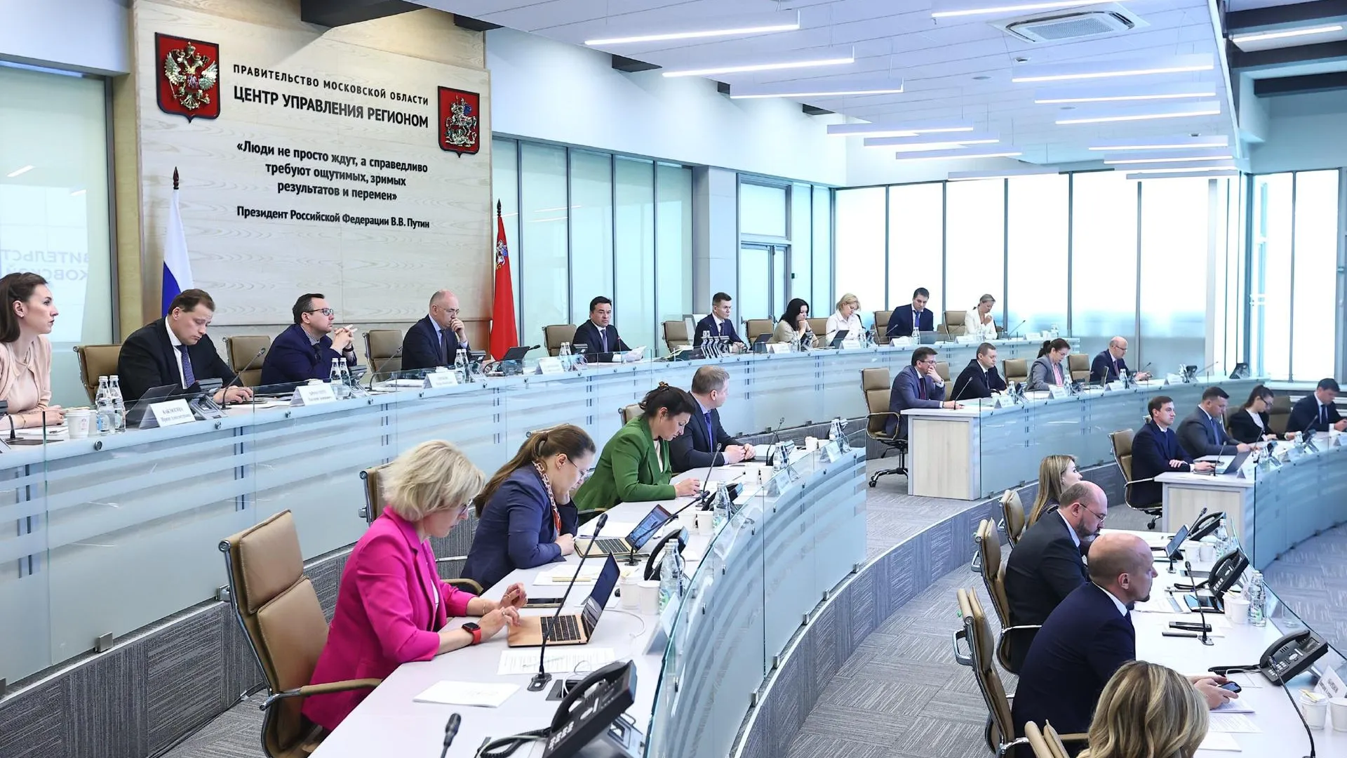 Губернатор Подмосковья анонсировал матчи профессиональных футболистов с жителями