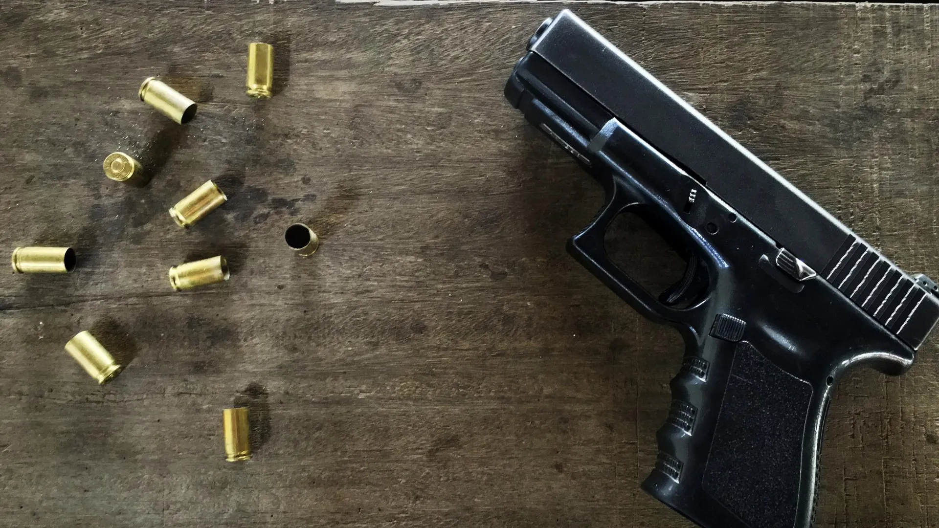 В США 11-летний мальчик застрелил отца, забравшего игровую приставку