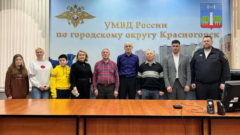 В рамках ежегодной акции «Полицейский Дед Мороз» в Подмосковье поздравили ветеранов