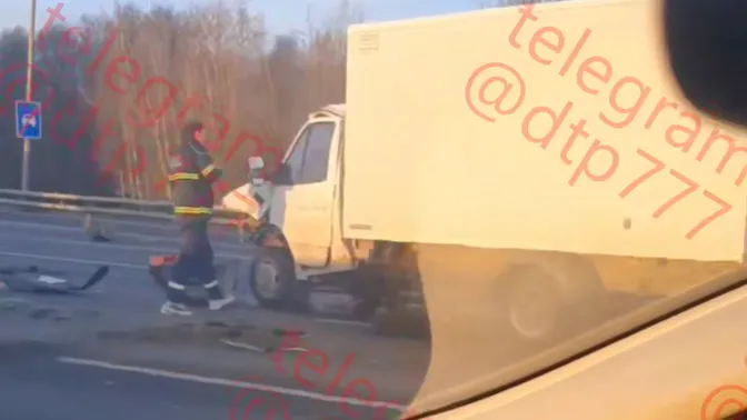 Многокилометровая пробка образовалась на МКАД из-за ДТП