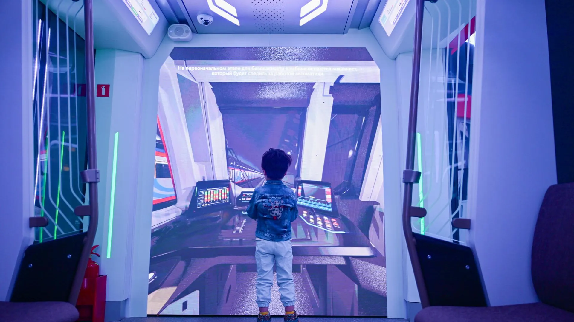 Гарбузов: более 900 тыс прослушиваний собрал детский подкаст о промышленности Москвы