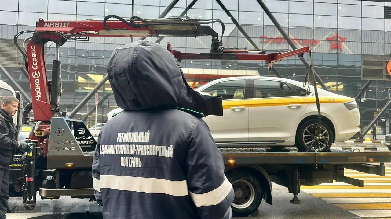 Инспекторы выявили 8 тысяч нарушений при проверке такси в Подмосковье с начала года