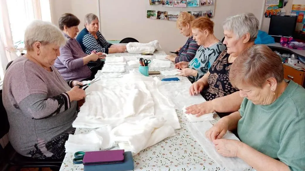Активные долголеты Орехово-Зуева продолжают оказывать помощь бойцам спецоперации