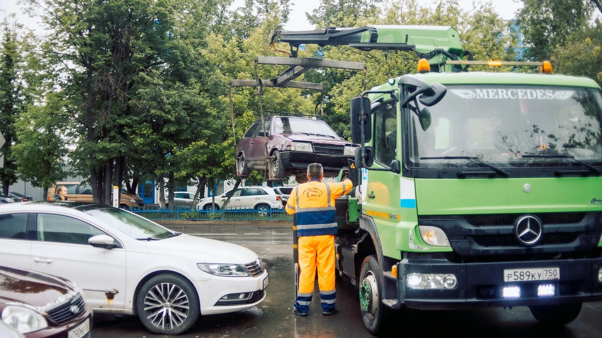 В Звенигороде будут эвакуировать автомобили за нарушение правил парковки