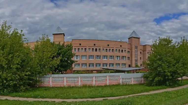 В детском доме «Непоседы» в микрорайоне Балашихи появилась площадка для воркаута