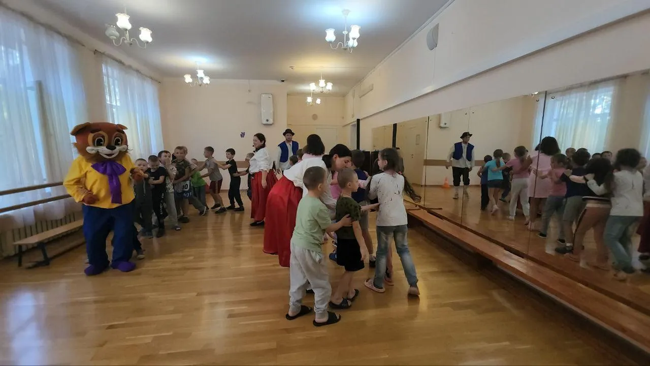 В санаторий в гости к детям из Курска приехали артисты Люберецкого театра кукол