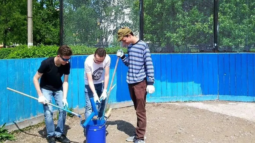 Более 30 школьных трудовых бригад начали работать в Подольске