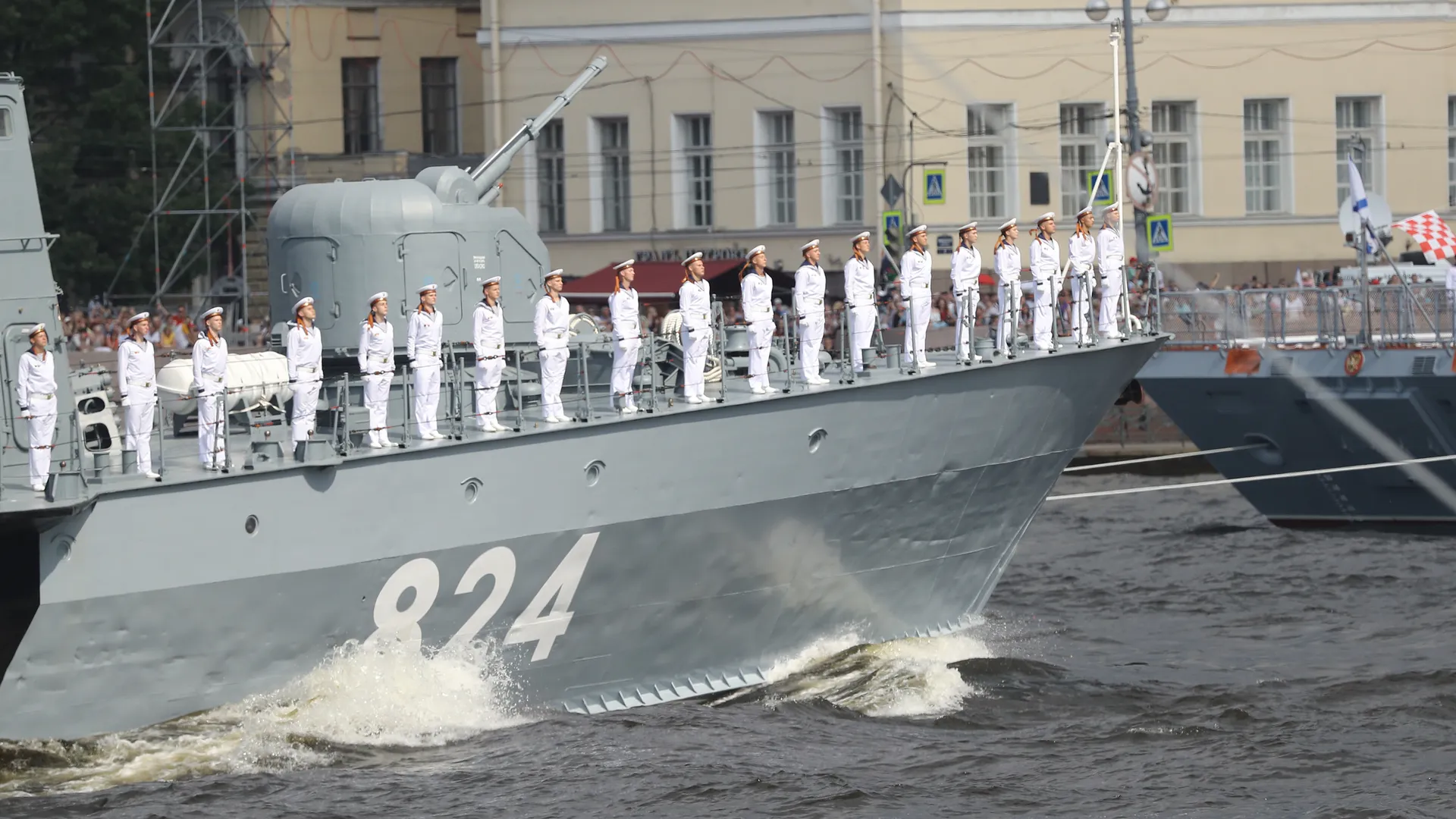Главный военно-морской парад в Петербурге отменили