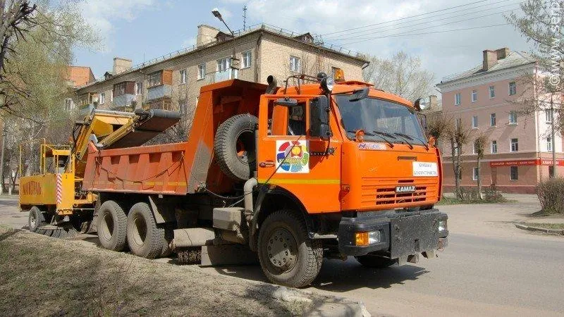Дорожные службы Подмосковья завершают подготовку к переходу на летнее содержание