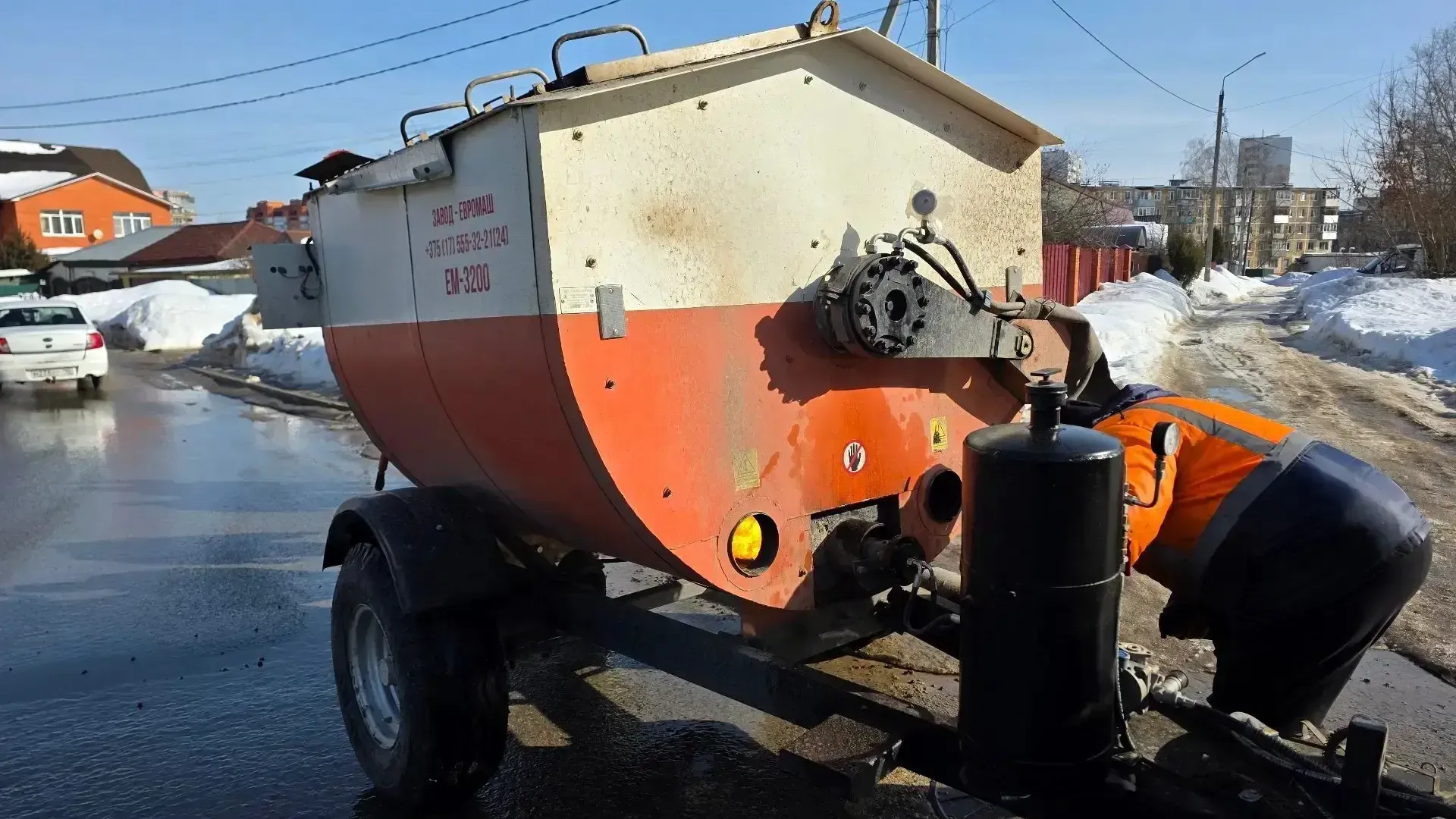 В Серпухове устраняют более 40 дорожных дефектов в день