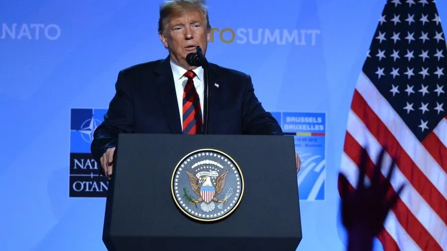 Эксперт: лесть сплотила НАТО вокруг Трампа и повысила угрозу для России