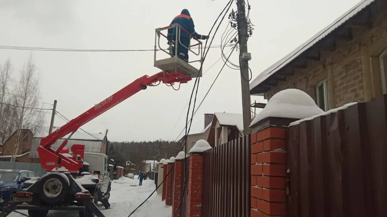 Энергетики повышают надежность электроснабжения потребителей СНТ в Мытищах