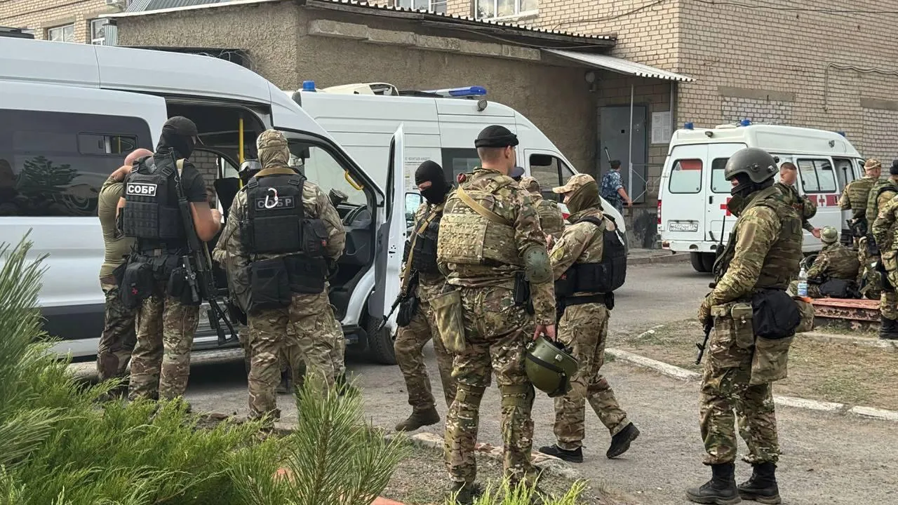 Видео: Росгвардия показала кадры освобождения заложников в ИК-19 под Волгоградом