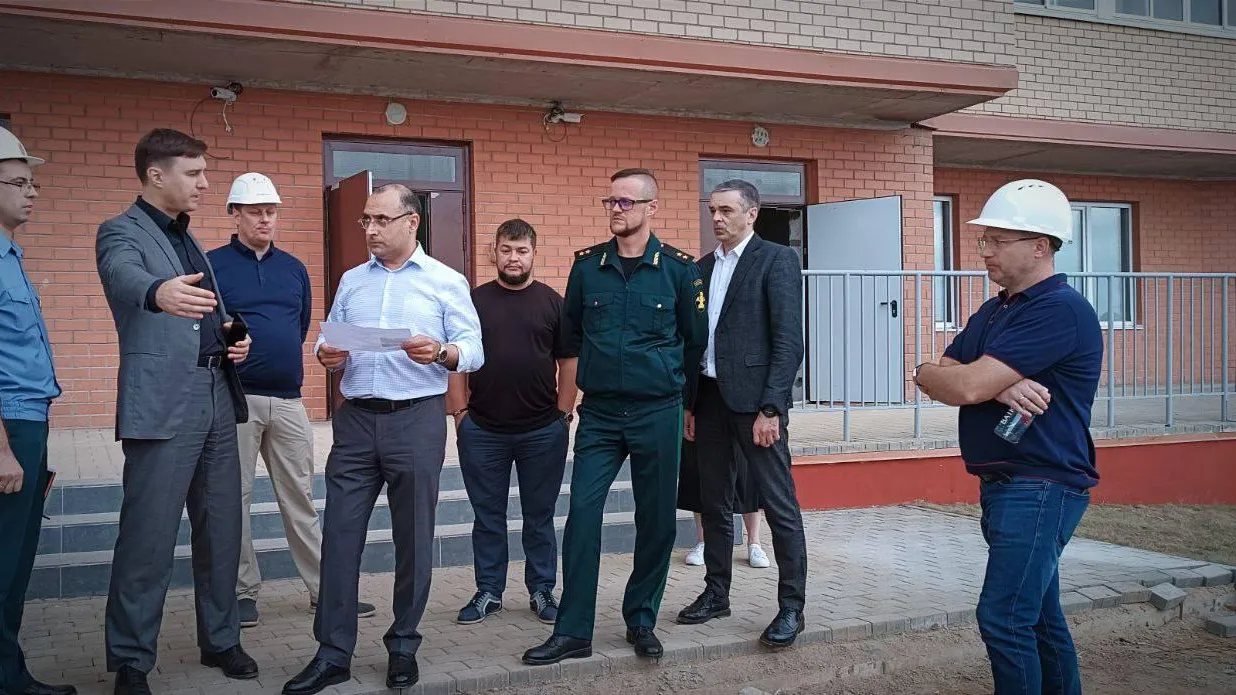 Гарибян обещал еженедельно следить за ситуацией по строительству МКД в Дмитровском округе