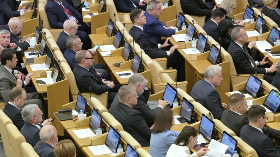 Нилов: в РФ не ведут обсуждений о повышении зарплаты депутатам