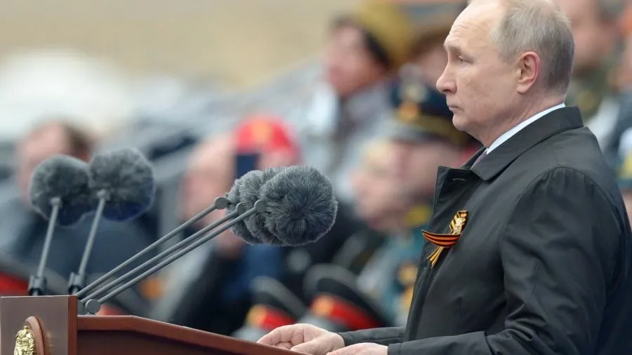 Путин назвал День Победы священным праздником