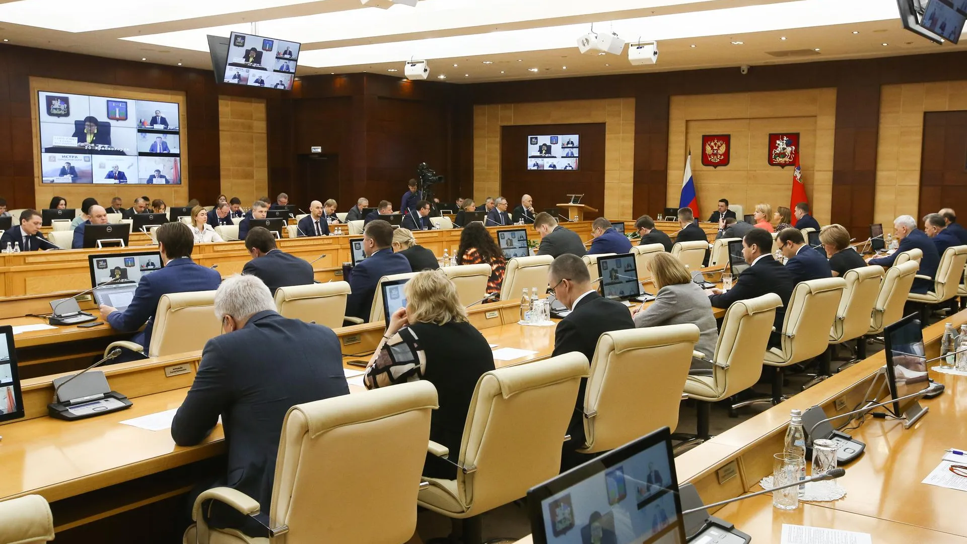 Около 30 перекрестков реконструируют в Подмосковье в 2019 году