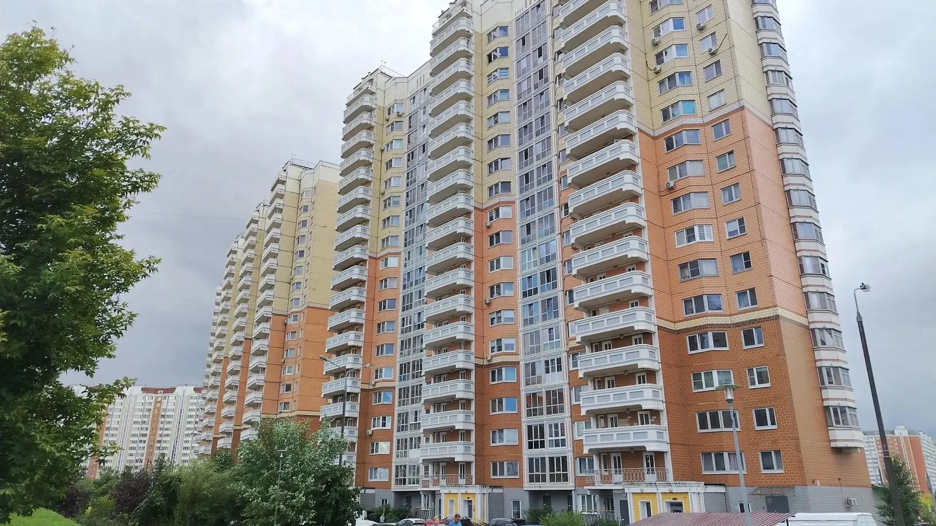 Два помещения выставили на торги на Рождественской улице в Москве