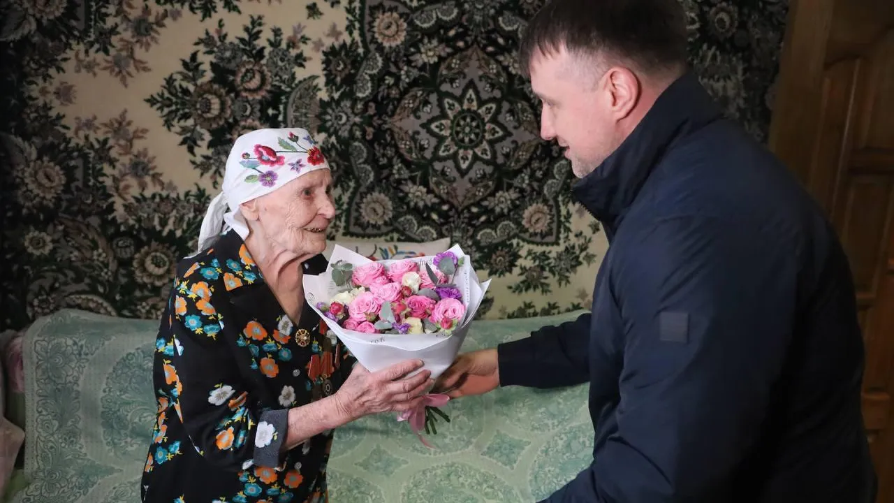 Ветеранам Серпухова вручили юбилейные медали «80-летие Великой Победы»
