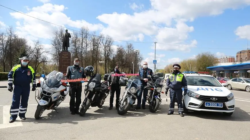 Госавтоинспокторы Подольска напомнили правила управления скутерами для несовершеннолетних