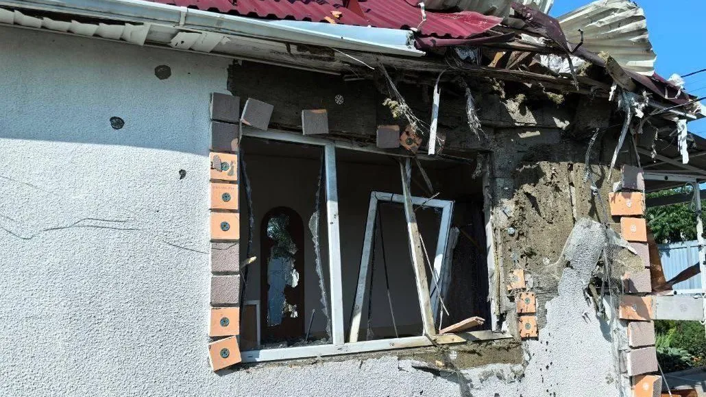 Новый удар FPV-дрона ВСУ по Белгородской области: двое мужчин ранены