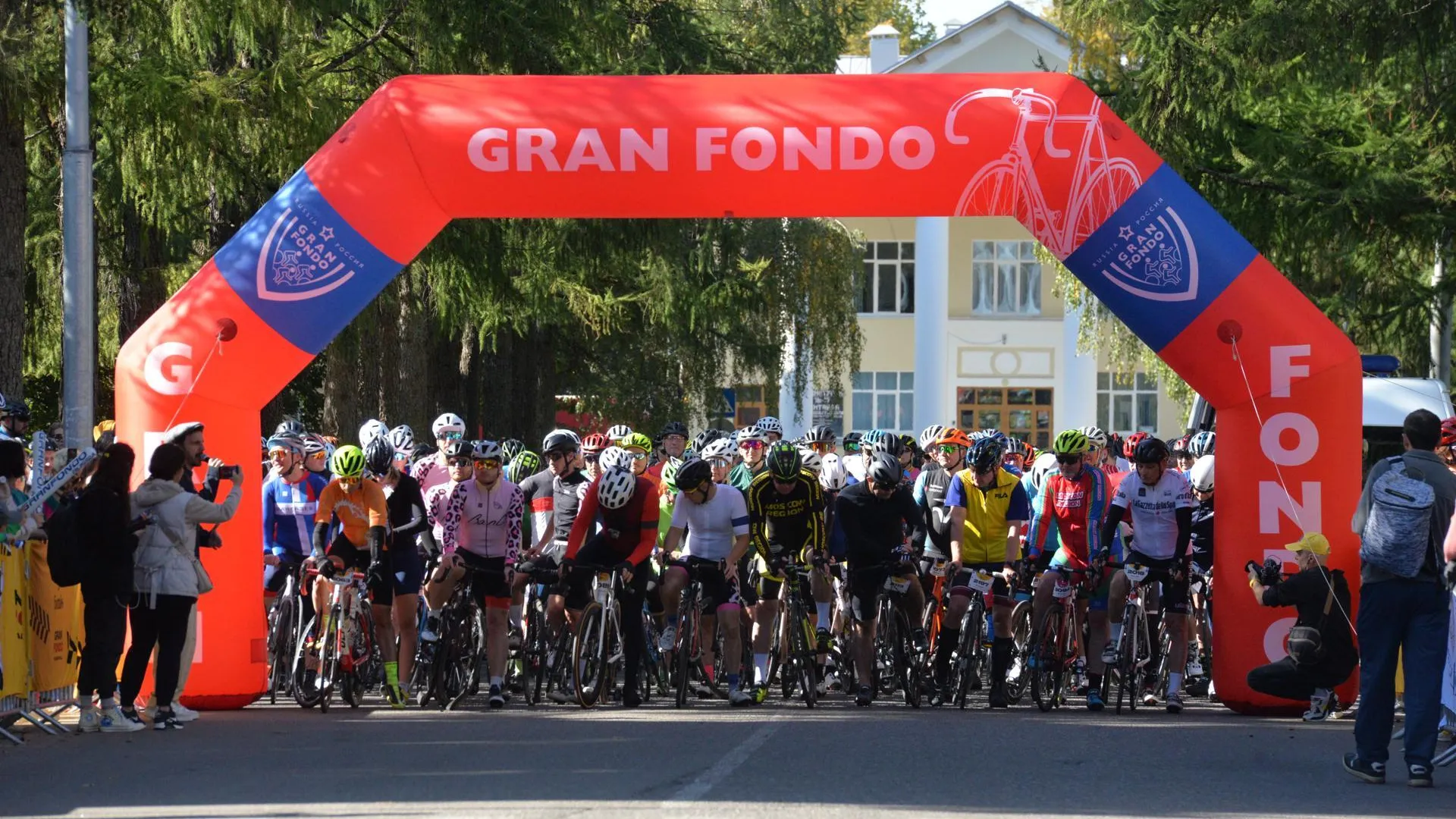 Свыше тысячи человек приняли участие в велозаезде серии Gran Fondo в Сергиевом Посаде