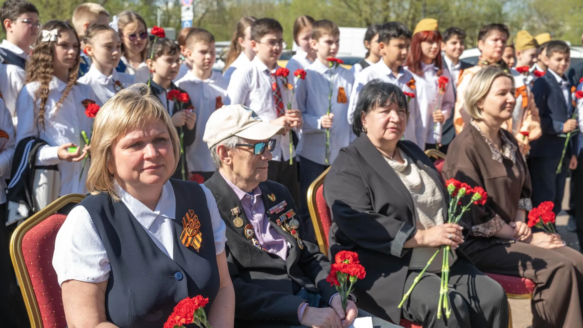 В Реутове школьники провели акции к 9 Мая
