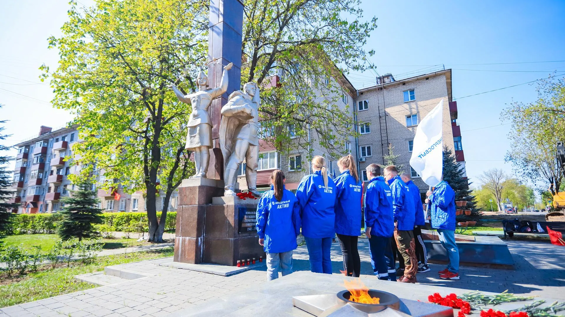Организации Шатуры приводят в порядок территории возле памятных мест