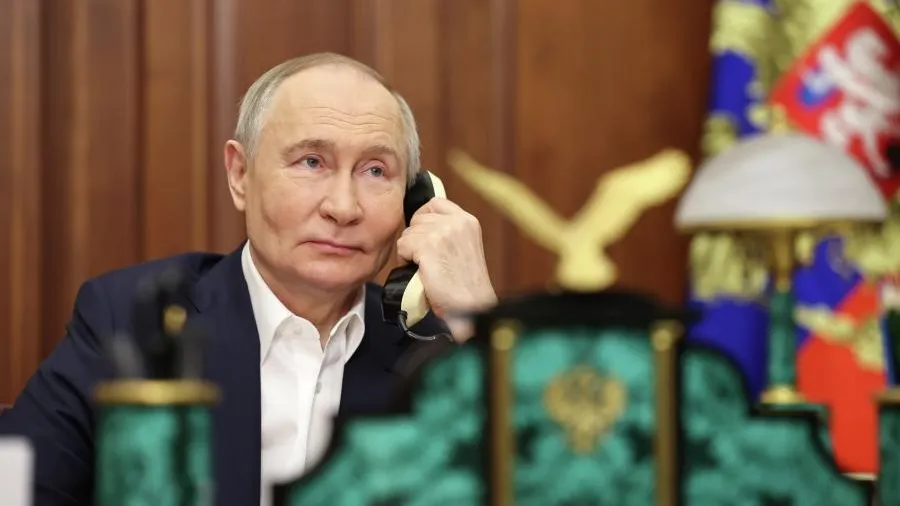Песков: телефонный разговор Путина и Трампа завершился