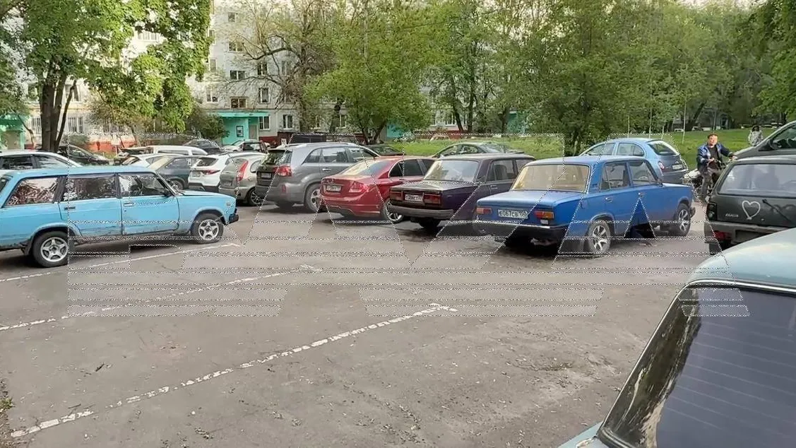 «Соседская ОПГ» 10 лет терроризирует Чертаново, держа в «заложниках» парковку
