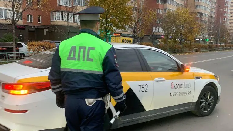 Почти 40 нарушений в сфере пассажирских перевозок выявили в Котельниках в ходе рейда