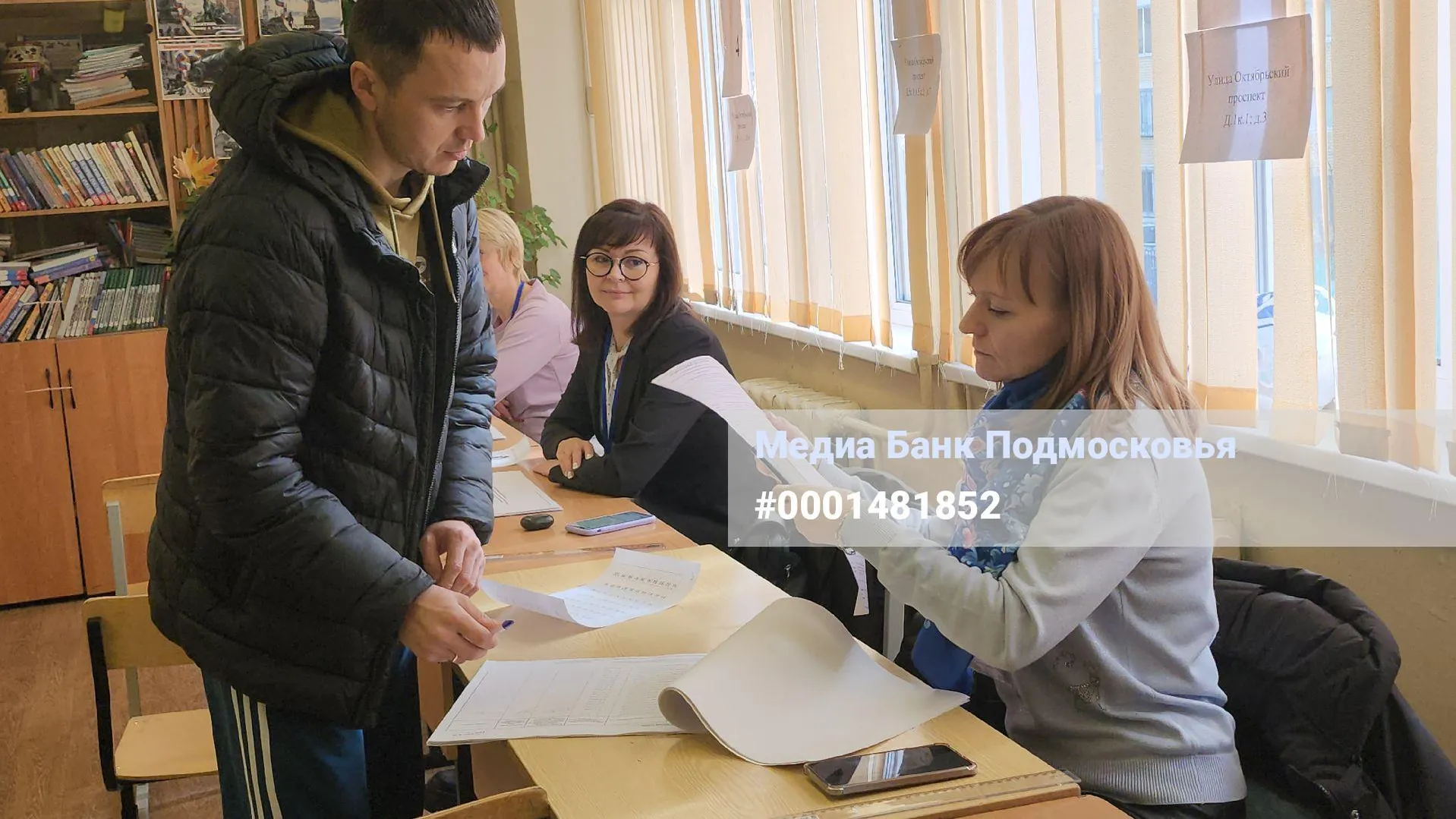 Ветеран СВО из Люберец пришел в родную школу на выборы в местный Совет депутатов