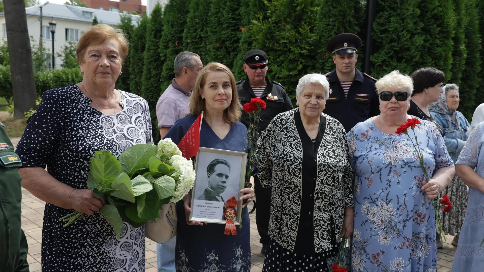 Жители Воскресенска почтили память ополченцев 6 июля