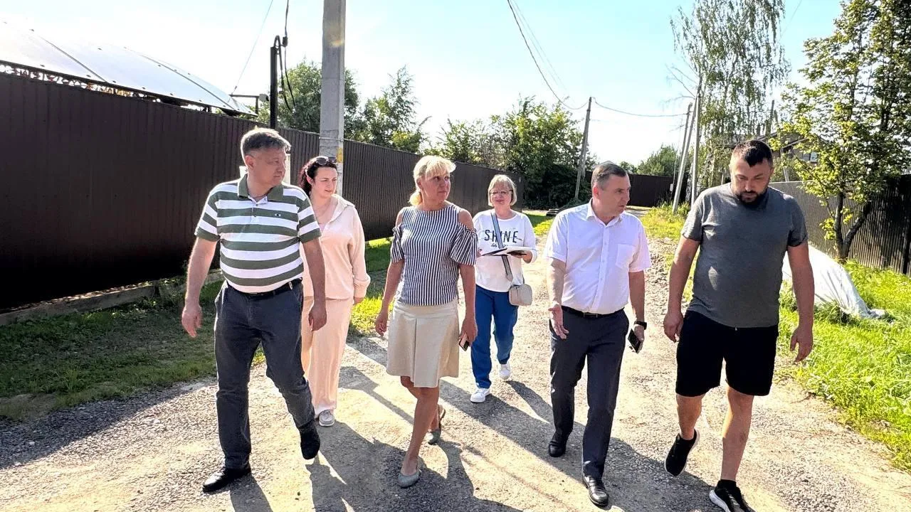 В Солнечногорске проверили благоустройство территории мкр ЦМИС
