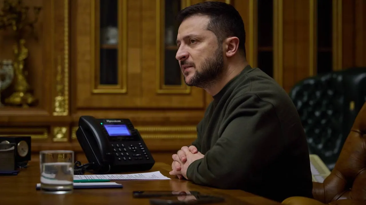 Зеленский поручил Раде быть готовой работать в условиях конфликта еще 3 года