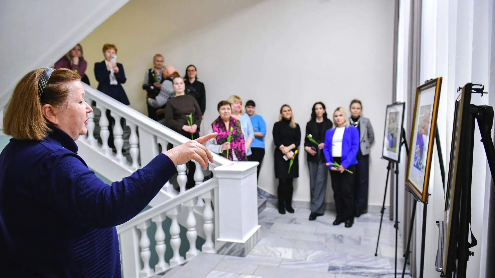 Галерея Горшина превратилась в огромный цветущий сад для химчанок