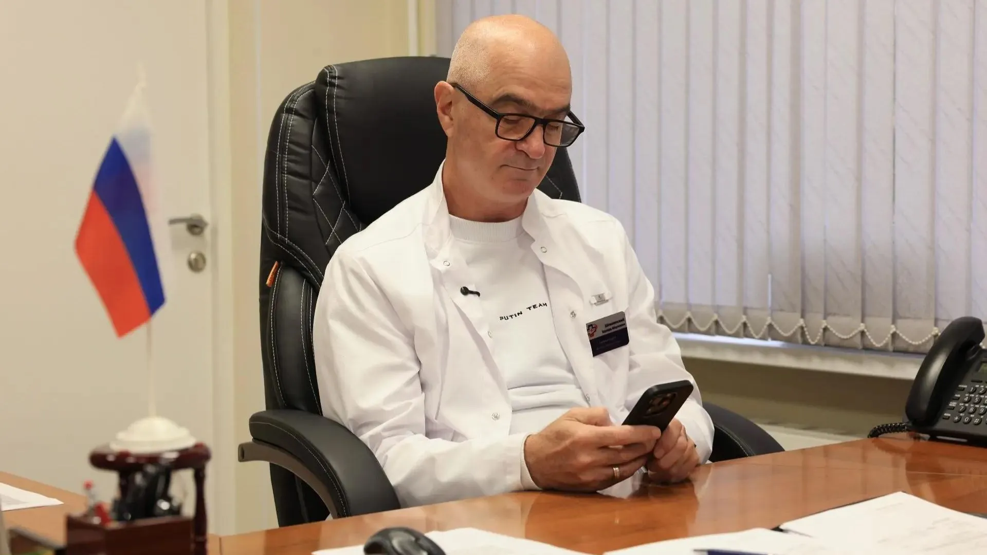 Не покидая рабочего места: главврач больницы Королева проголосовал с помощью ДЭГ