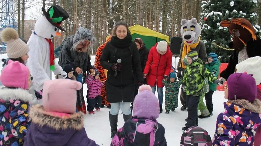 Новогоднюю игровую программу для детей провели в Подольске