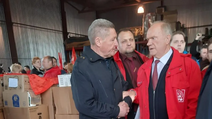 Депутат Барсуков поучаствовал в отправке помощи из Подмосковья бойцам