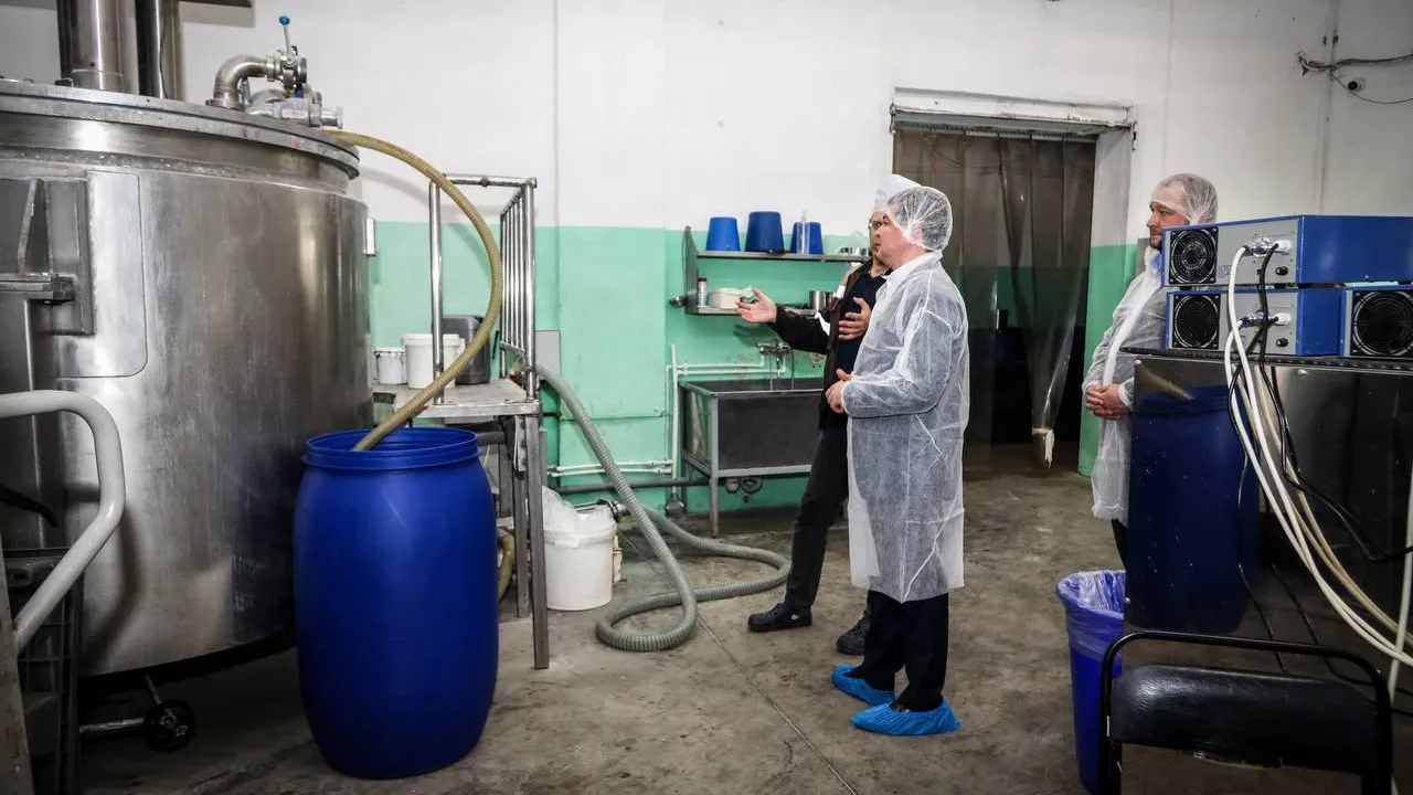 Глава Раменского округа посетил производство косметики и обсудил развитие предприятия